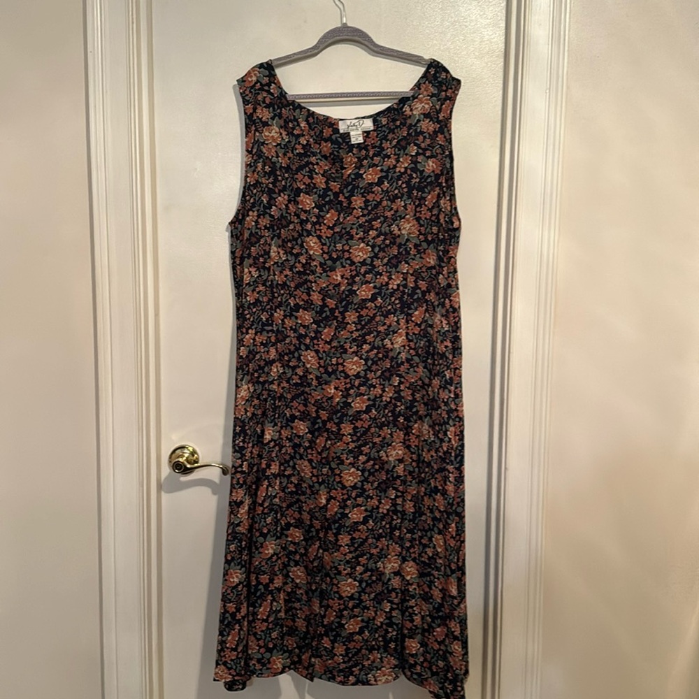 Sleeveless dress
